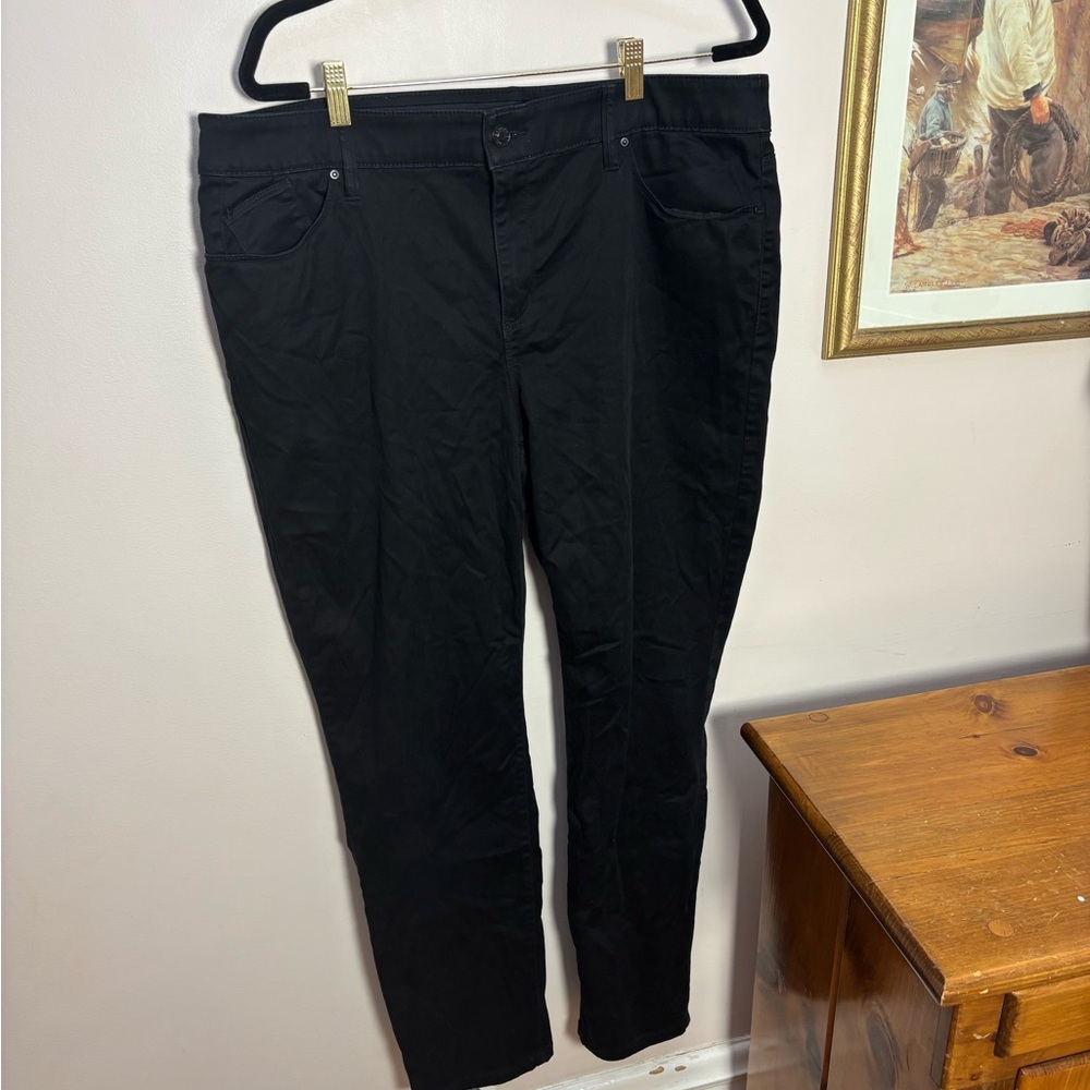 Chico's Elegant Black Trousers
